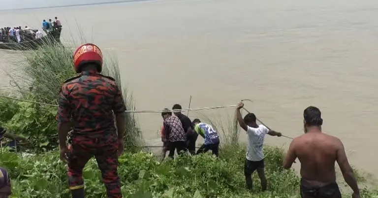 নিখোঁজ শিশুকে উদ্ধার কার্যক্রম চলছে